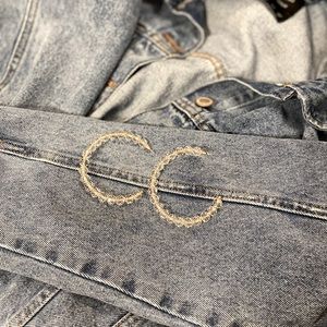 Clear hoop earrings 👂🏻